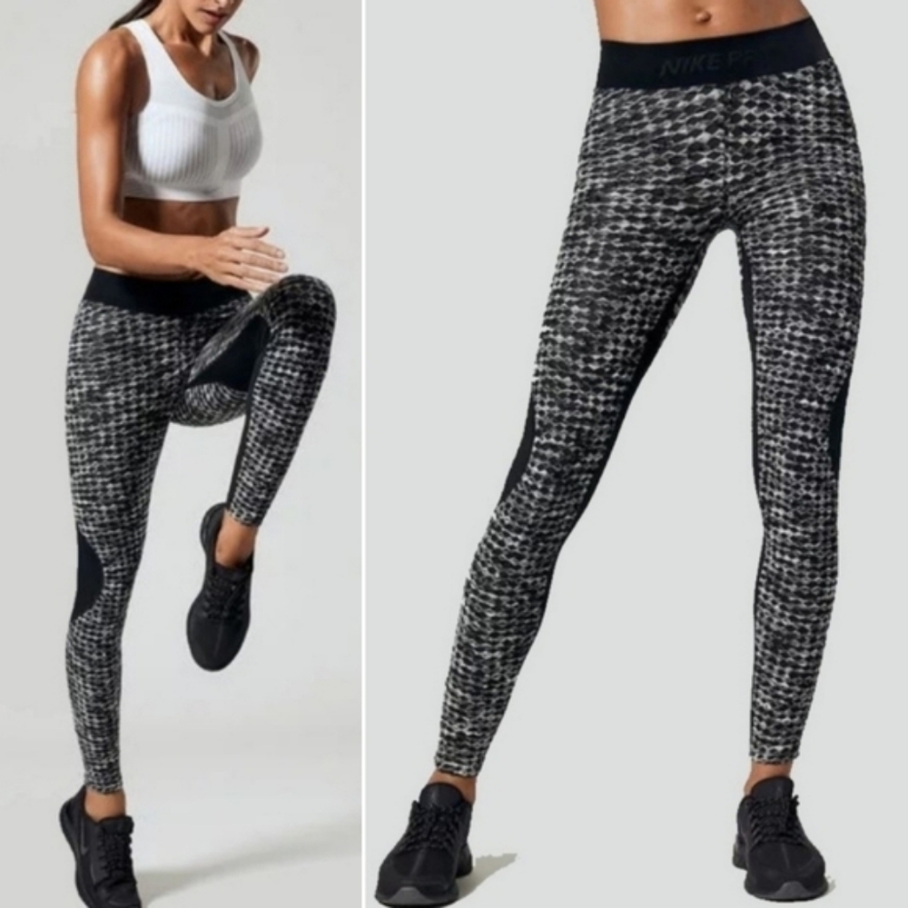 Nike Hyperwarm Black And White Leggings - image 1